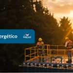 Sistema de ventilación industrial con VFD y sensores que optimizan el ahorro energético VFD en una nave de producción en México